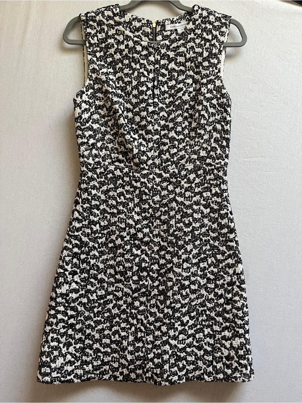 DVF Diane von Furstenberg Yvette Tweed Sleeveless Dress Size 4